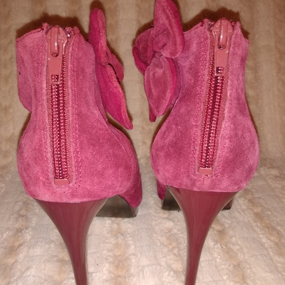 Carlos Santana Peep toe Pump - Picture 4 of 5